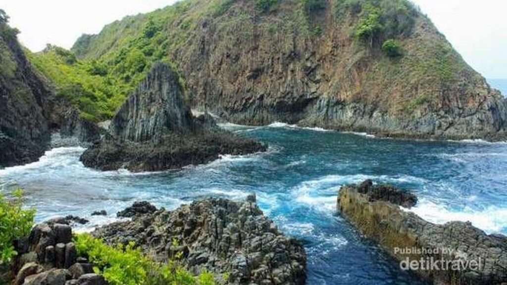 DPRD Lombok Tengah Desak Pembuatan Pagar Pembatas Pantai Semeti