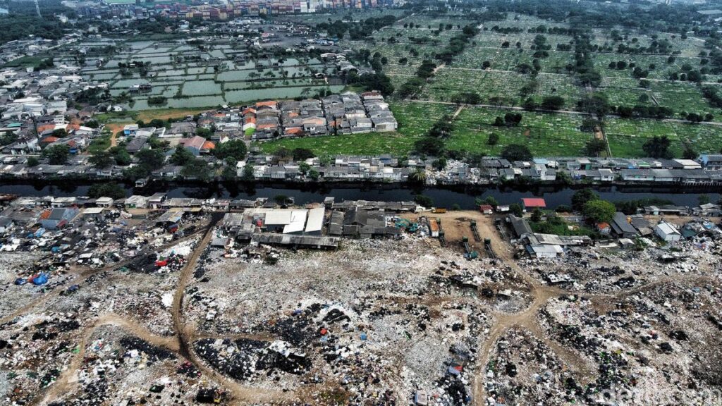 Pemprov DKI Sanksi Lima Perusahaan Pembuang Sampah Liar di Cilincing