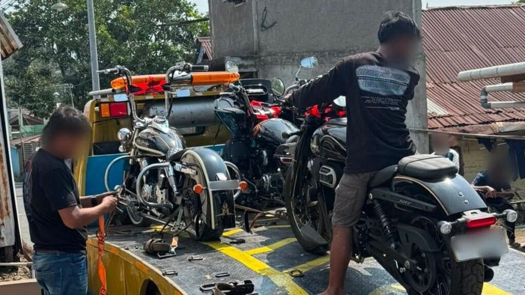 KPK Sita Aset Kasus Pemerasan Bupati Pemalang Anom Widiyantoro