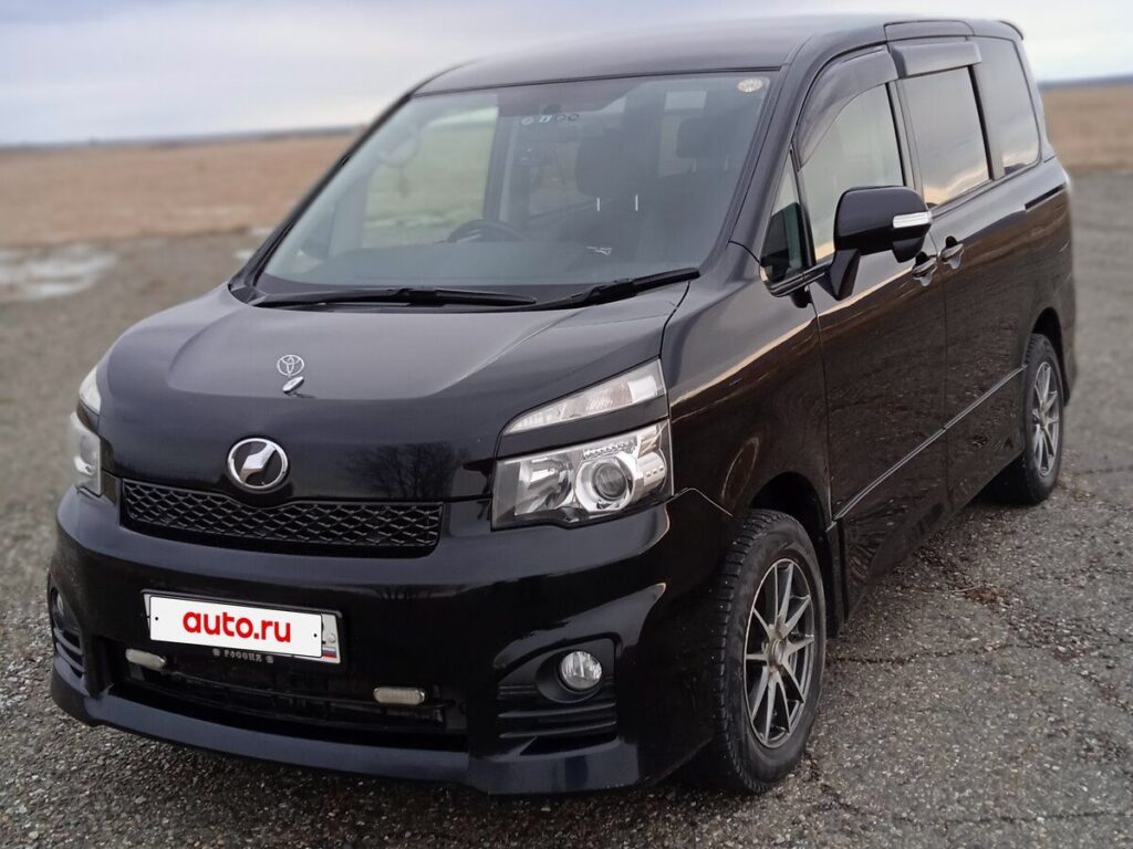 Intip Harga Bekas dan Spesifikasi Lengkap Toyota Voxy 2017-2022