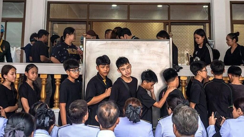 Remaja 14 Tahun Tewaskan 8 Orang dalam Penembakan di Sekolah Nonthaburi
