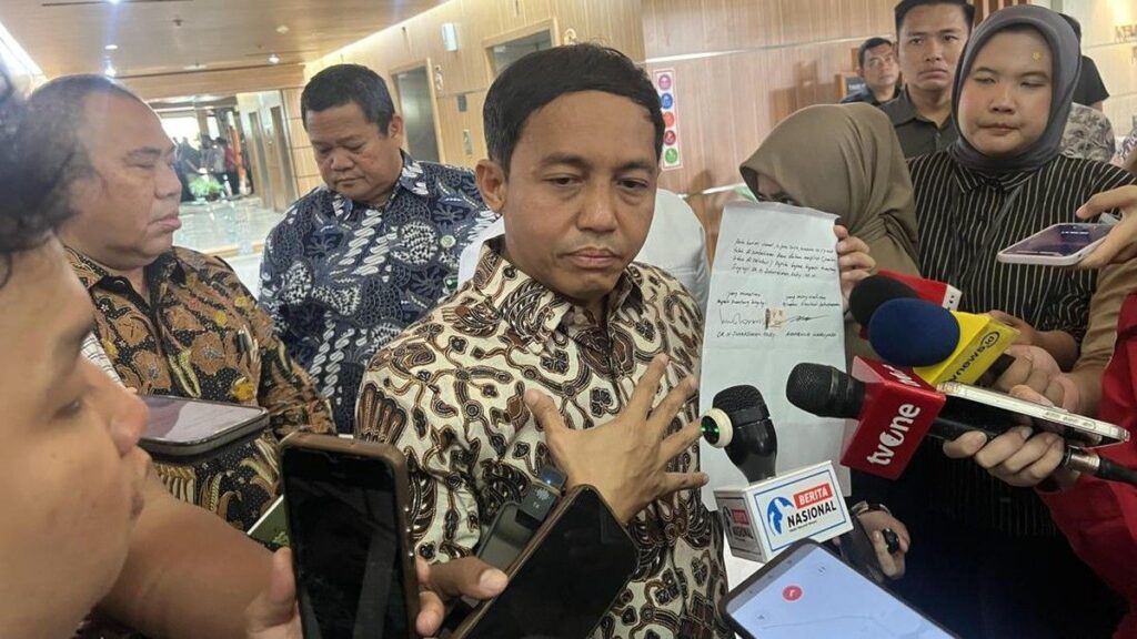Menhut Raja Juli Usut Sembilan Kasus Karhutla