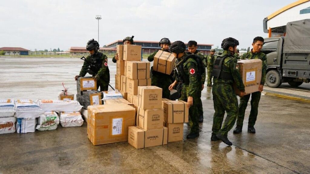 Koops TNI Habema Salurkan Bantuan Logistik 2 Ton ke Puncak Jaya