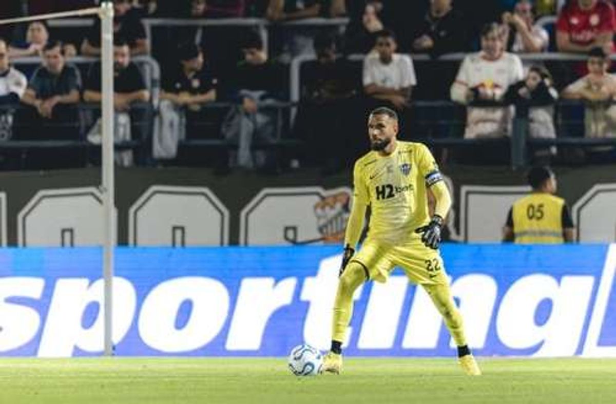 Eduardo Domínguez Puji Kinerja Performa Kiper Everson Usai Tekuk Bragantino