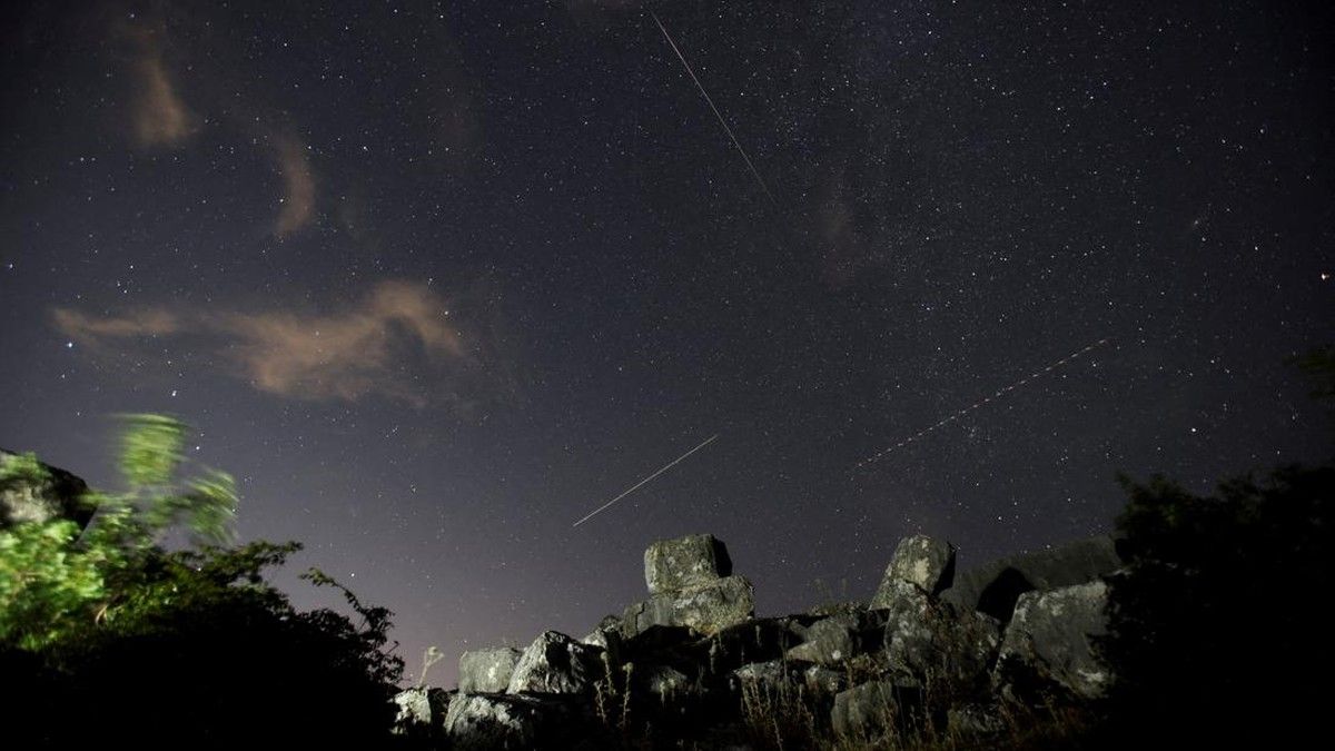 Hujan Meteor Perseid Melintas 13 Agustus 2026 Simak Waktu Pengamatannya