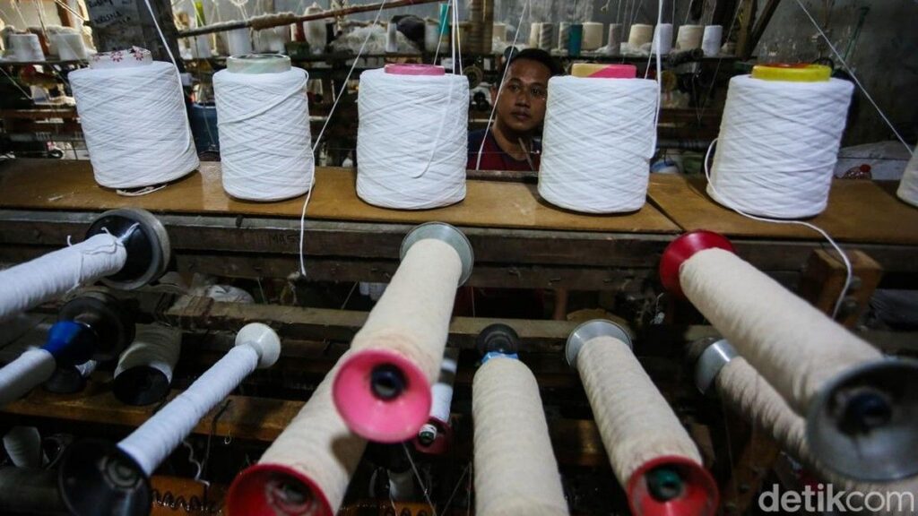 Investasi Industri Tekstil Ciptakan Ribuan Lapangan Kerja Baru di Indonesia