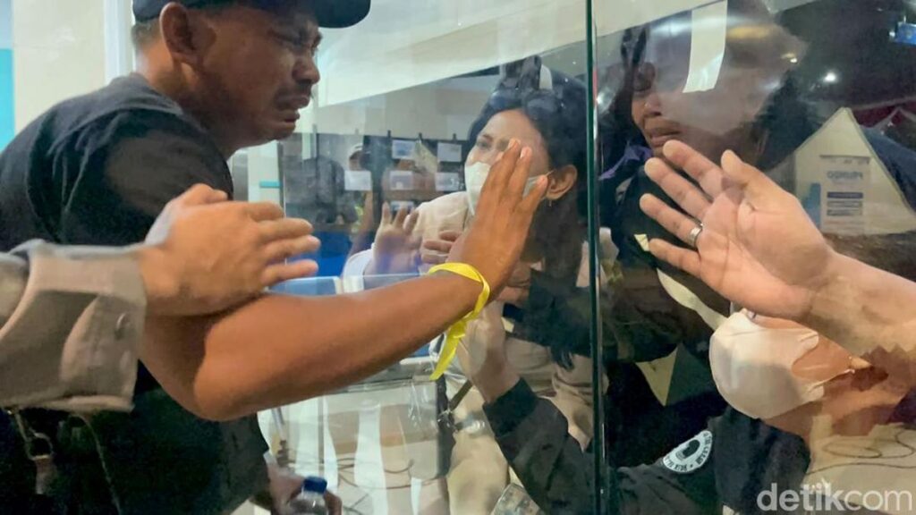 Evakuasi KMP Mutiara Sentosa II Berlanjut 238 Korban Selamat