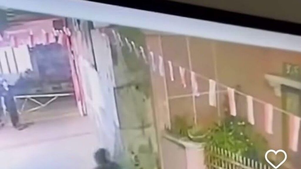 Polisi Selidiki Kasus Pembakaran Bendera Merah Putih di Bandung