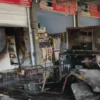 Kelalaian Kompor Memicu Kebakaran Kios Kuliner di Istana Gebang Blitar
