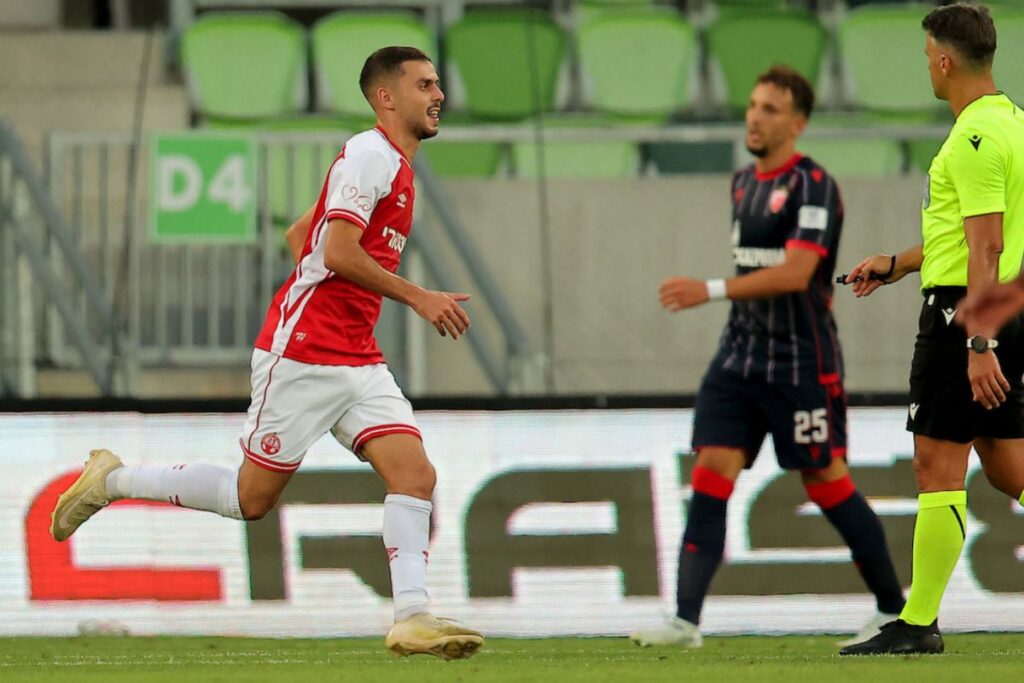 Crvena Zvezda Mainkan Pertandingan Kunci dengan Pemain Lebih di Kualifikasi Liga Champions