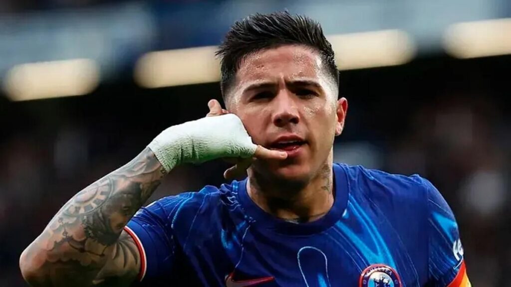 Manchester City Siapkan 140 Juta Euro demi Enzo Fernandez