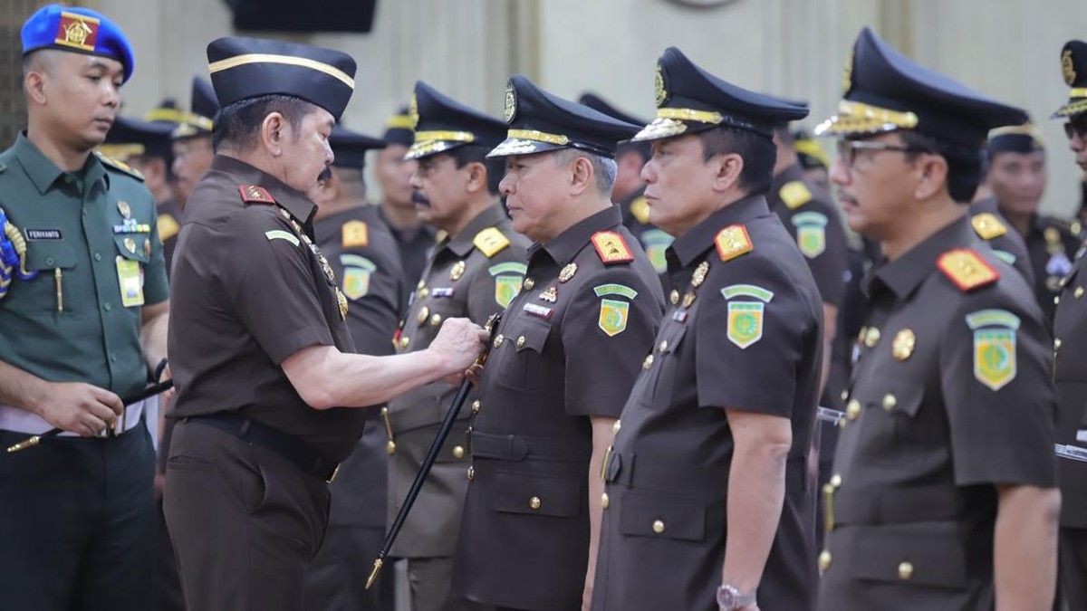 Jaksa Agung Lantik 15 Kajati dan Pejabat Eselon II
