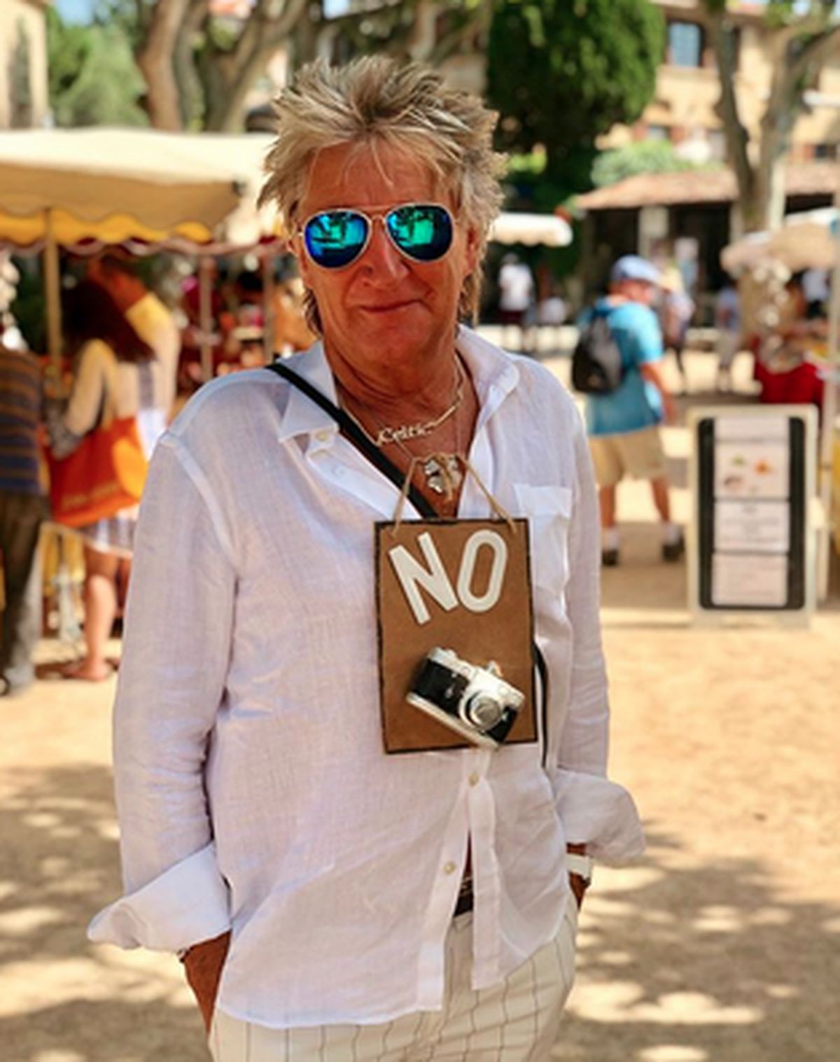 Rod Stewart Batalkan Tur Konser Akibat Prosedur Ring Jantung