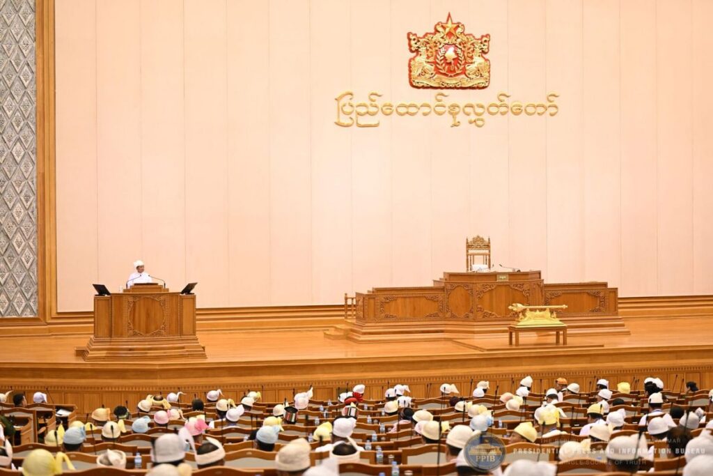 Min Aung Hlaing Kritik Konsensus ASEAN dan Paparkan Peta Jalan Myanmar