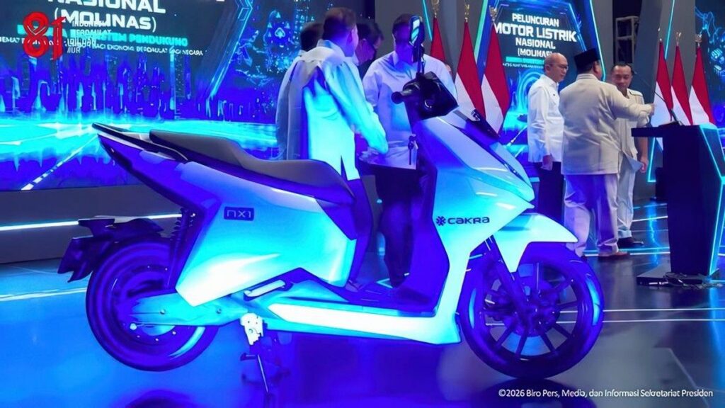 Presiden Prabowo Subianto Kenalkan Motor Listrik Cakra NX1