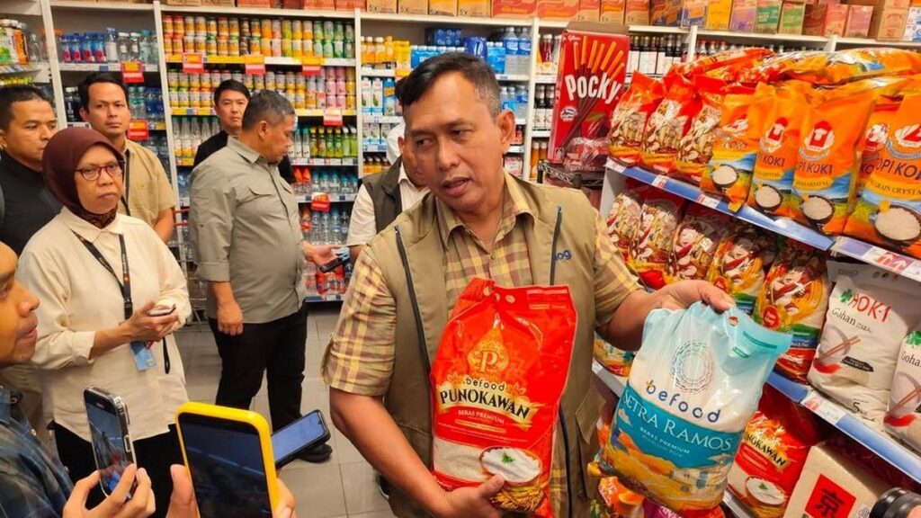 Bulog Pasok Beras Premium ke Ritel Modern Cegah Kelangkaan