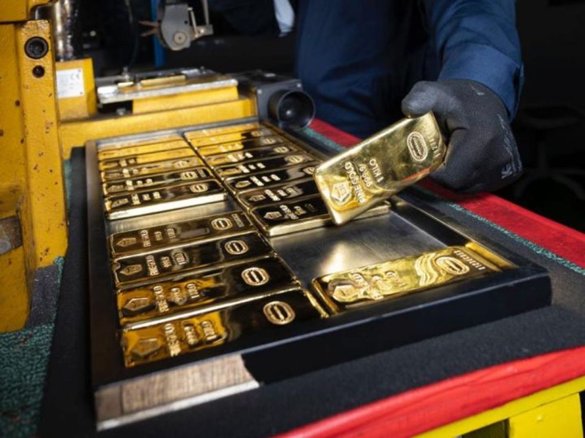 Harga Emas Turun ke US4377 per Ons Usai Capai Rekor Dua Bulan