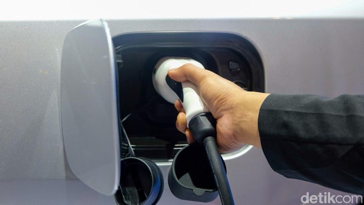 Harga Mobil Listrik Global Turun di Bawah Rata-Rata Mobil Hybrid