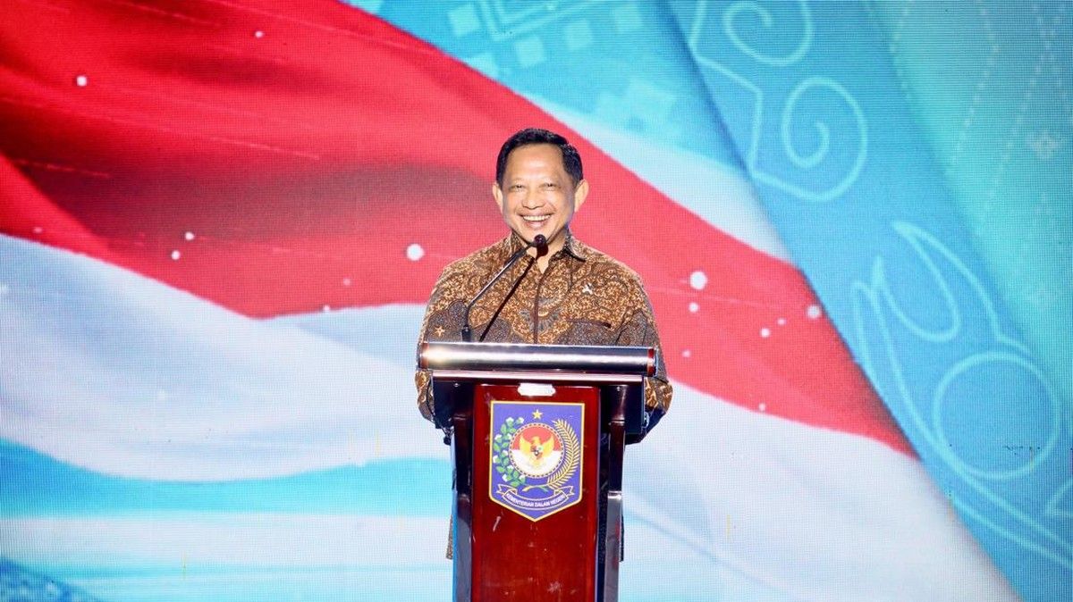 Kemendagri Serahkan Apresiasi Pemda Berprestasi 2026 di Batam
