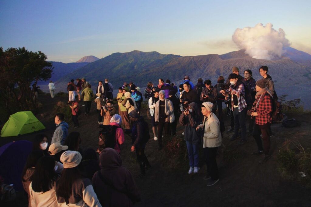 Kebakaran Bromo Meluas 176 Hektare Taman Nasional Ditutup Total