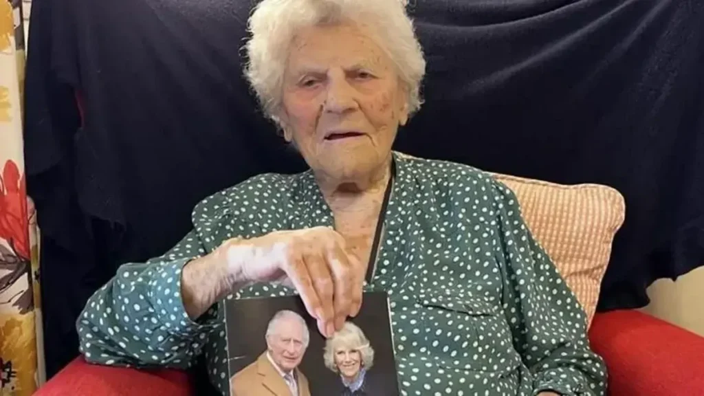 Ethel Caterham Rayakan Ulang Tahun ke-117 sebagai Manusia Tertua Hidup di Dunia