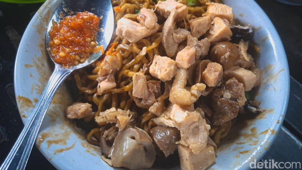 5 Rekomendasi Mie Ayam Jamur Enak dan Gurih di Jakarta