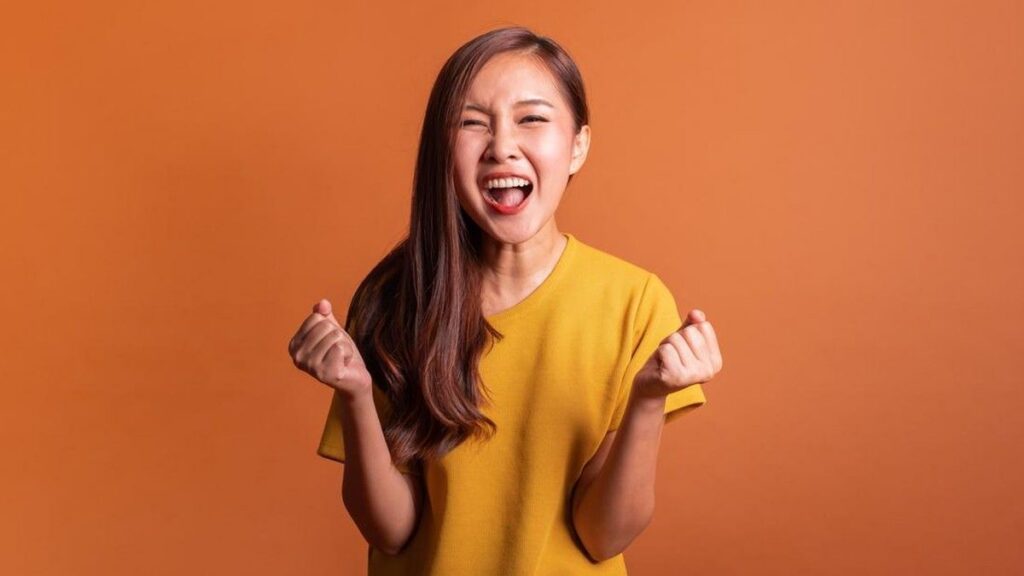 Pilihan Warna Pakaian yang Dipakai Orang Bahagia