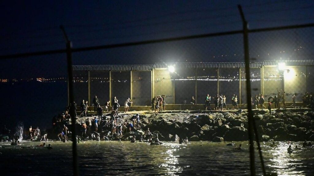 Migran Penyerbu Ceuta Kembali ke Maroko Usai Bentrokan Tewaskan 57 Orang