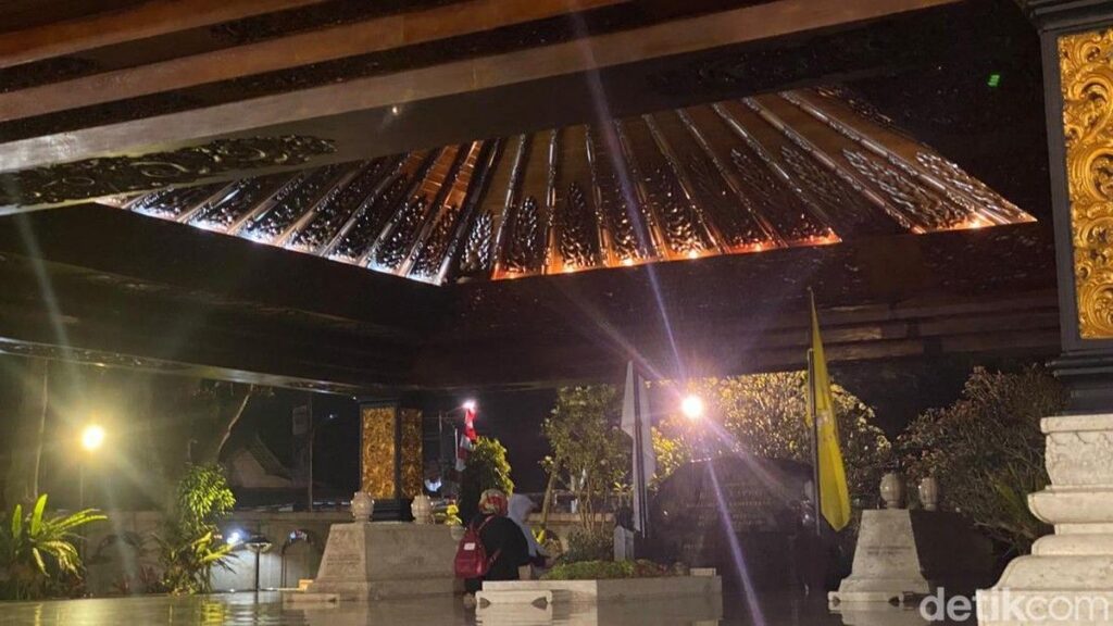 Pemkot Blitar Buka Makam Bung Karno 24 Jam untuk Peziarah dan Wisatawan