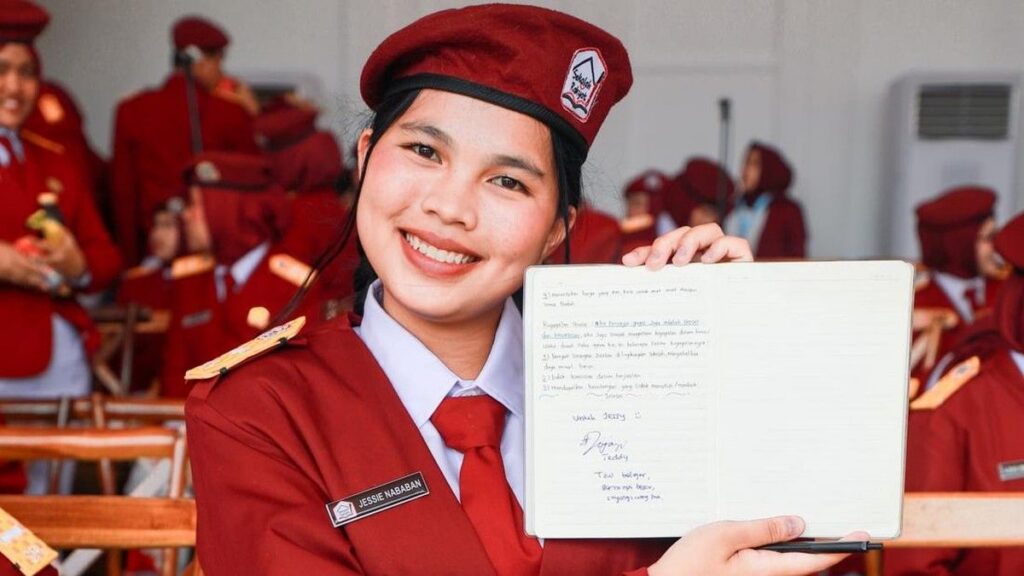 Siswa Sekolah Rakyat Tampil di Upacara HUT ke 81 RI Istana Merdeka
