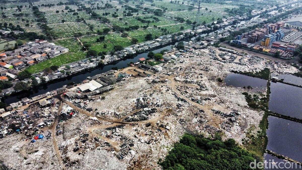 DLH DKI Tindak Empat Perusahaan Buang Sampah ke TPS Liar Cilincing