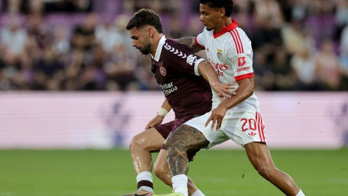 Claudio Braga Bangga Hearts Tahan Imbang Benfica di Europa League
