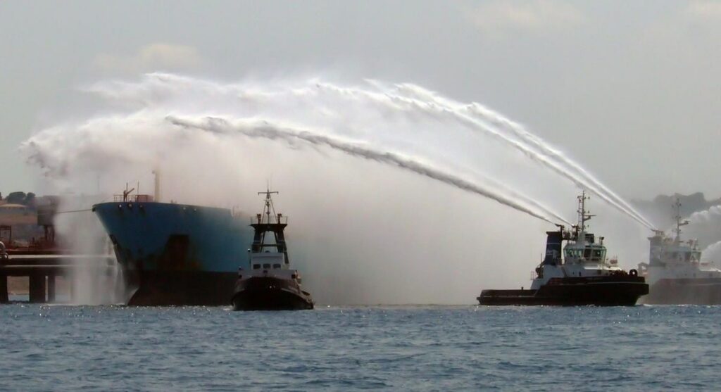 Kesaksian Keluarga Awak KM Mutiara Sentosa 2 Sebelum Kapal Terbakar