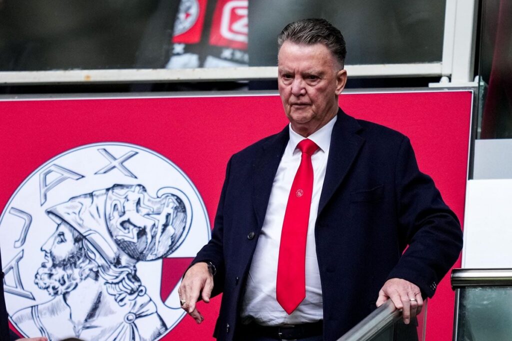 Louis van Gaal Kritik Birokrasi Ajax Usai Lepas Jabatan Penasihat