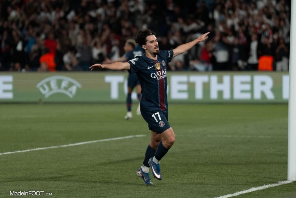 Penjaga Gawang Robin Risser Gagalkan Dominasi PSG di Trophée des Champions