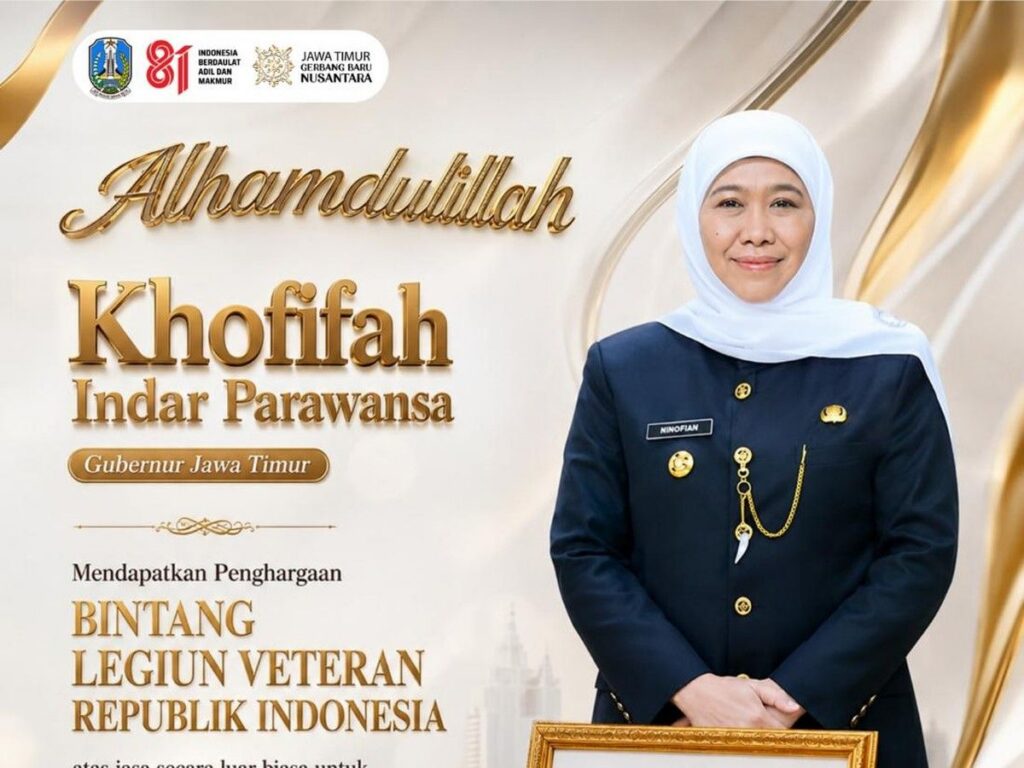 Khofifah Indar Parawansa Terima Penganugerahan Bintang LVRI di Malang