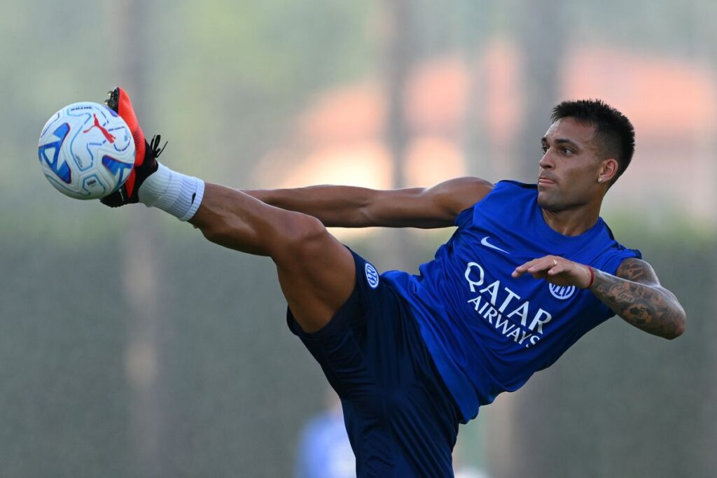 FC Barcelona Beralih Target Setelah Pembatalan Transfer Julian Alvarez