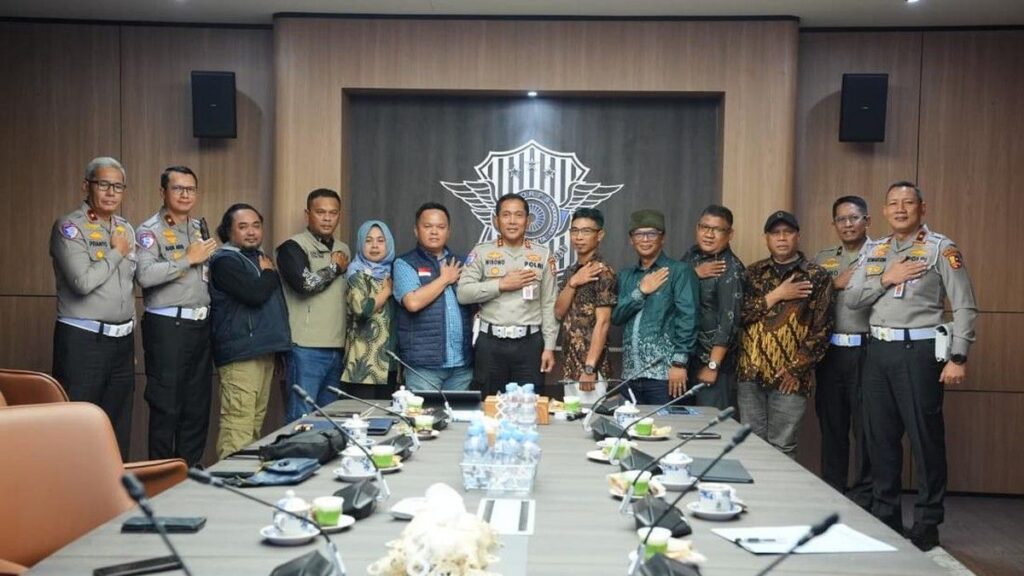 Kakorlantas Ajak Pengemudi Ojol Jadi Pelopor Keselamatan Lalu Lintas
