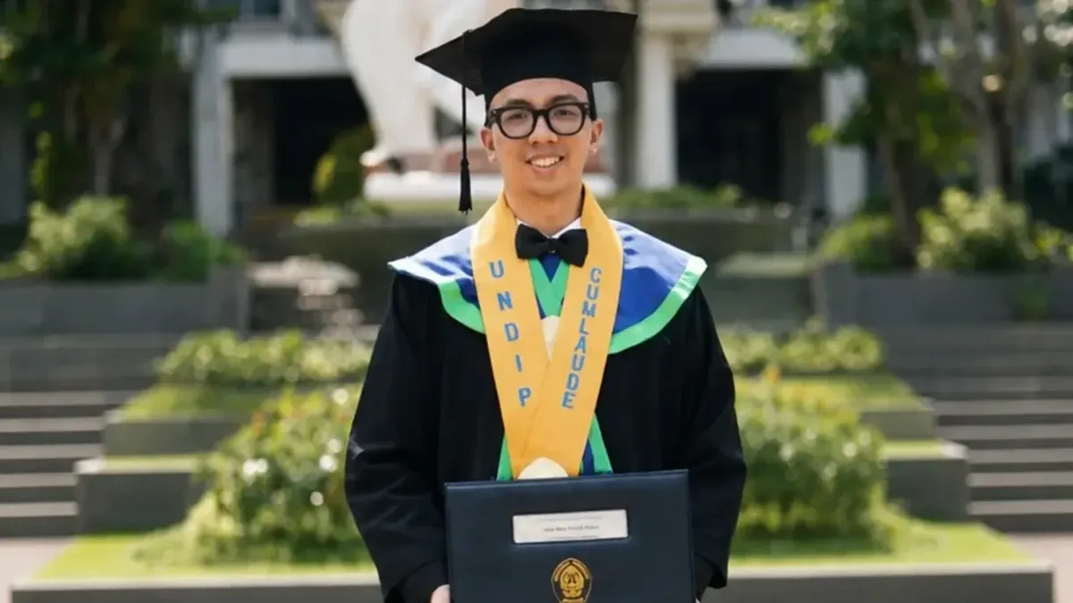 Kisah Aqsa Aufa Syauqi Lulusan S2 Terbaik Undip Usia 22 Tahun