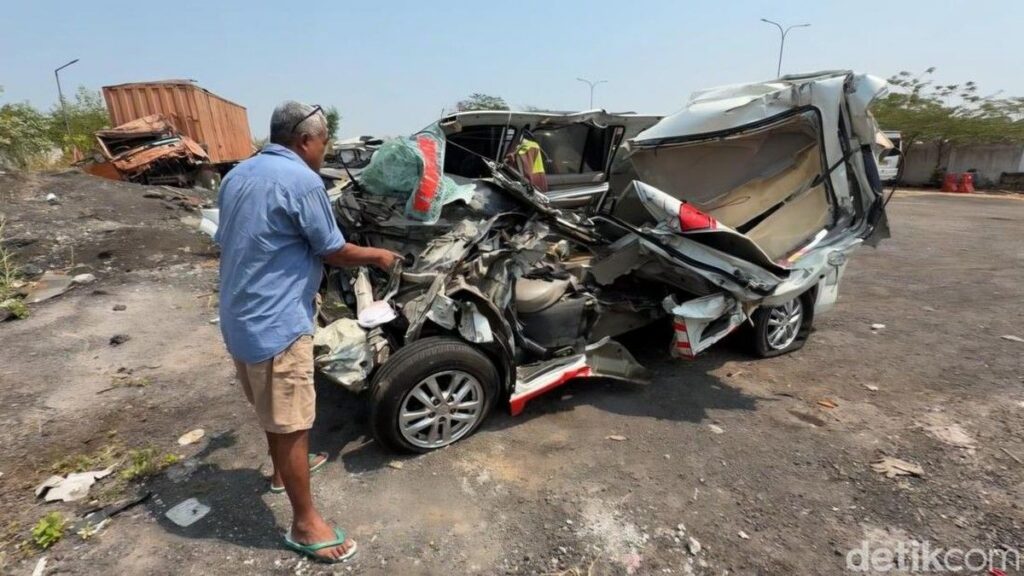 Kecelakaan Maut di Tol Batang Menewaskan Tiga Orang