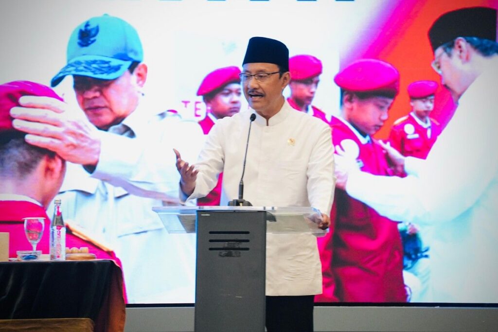Gus Ipul Minta Humas Sekolah Rakyat Jadi Mata Telinga Lembaga