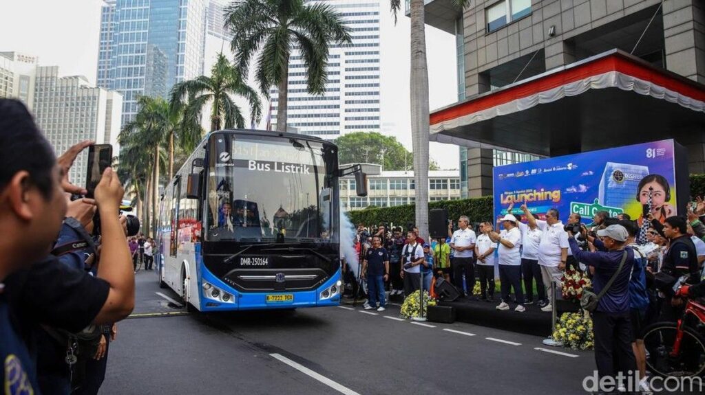 Transjakarta Modifikasi Layanan Saat Perayaan HUT ke-81 RI