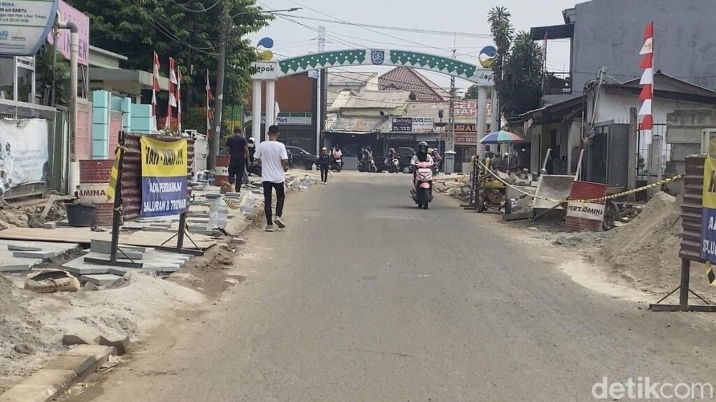 Pemkot Depok Bangun Trotoar Jalan Pemuda Picu Kemacetan