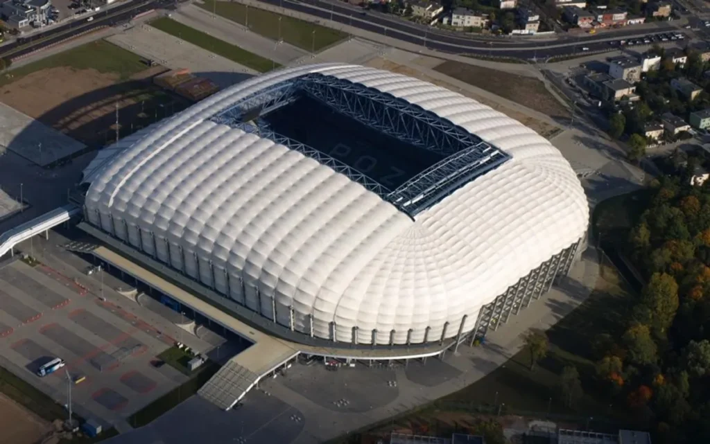 Kritik Tajam Terjang Lech Poznan Usai Ditahan Imbang KI Klaksvik