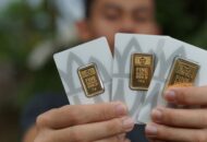 Harga Emas Antam Naik Jadi Rp2,74 Juta per Gram