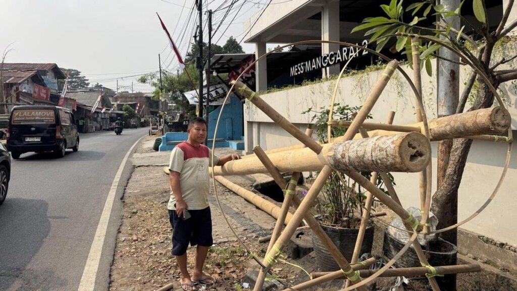 Penjualan Pohon Pinang Musiman di Manggarai Jakarta Selatan Menurun