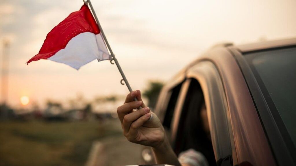 Pemprov Papua Bagikan 2.000 Bendera Merah Putih Sambut HUT RI Ke-81