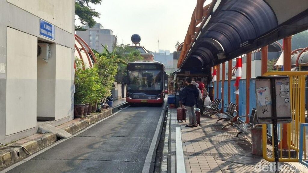 Pemprov DKI Tetapkan Tarif Transjabodetabek Blok M Soetta Rp 15 Ribu