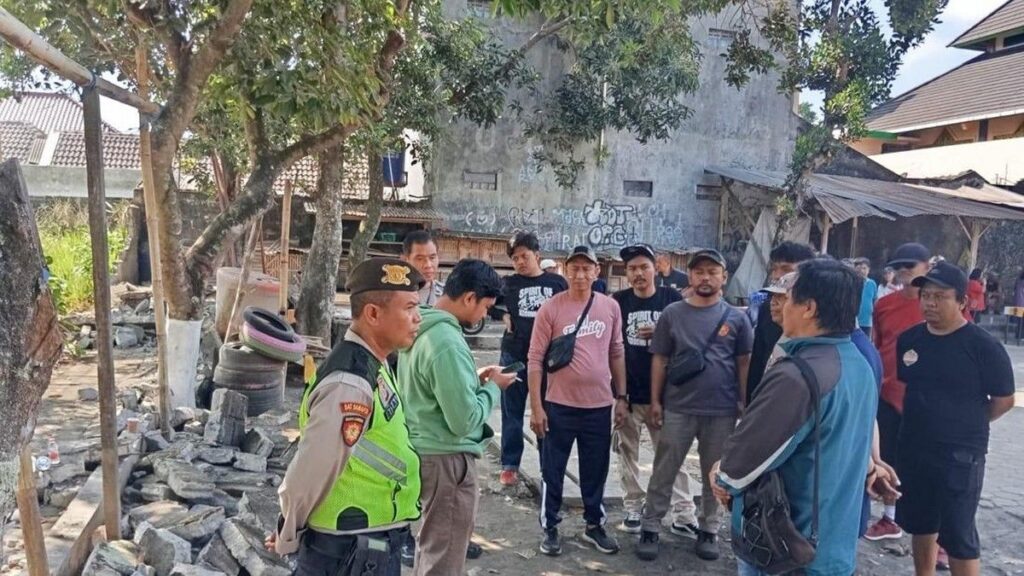 Tembok SDN Minomartani 2 Roboh Timpa 10 Peserta Jalan Sehat di Sleman
