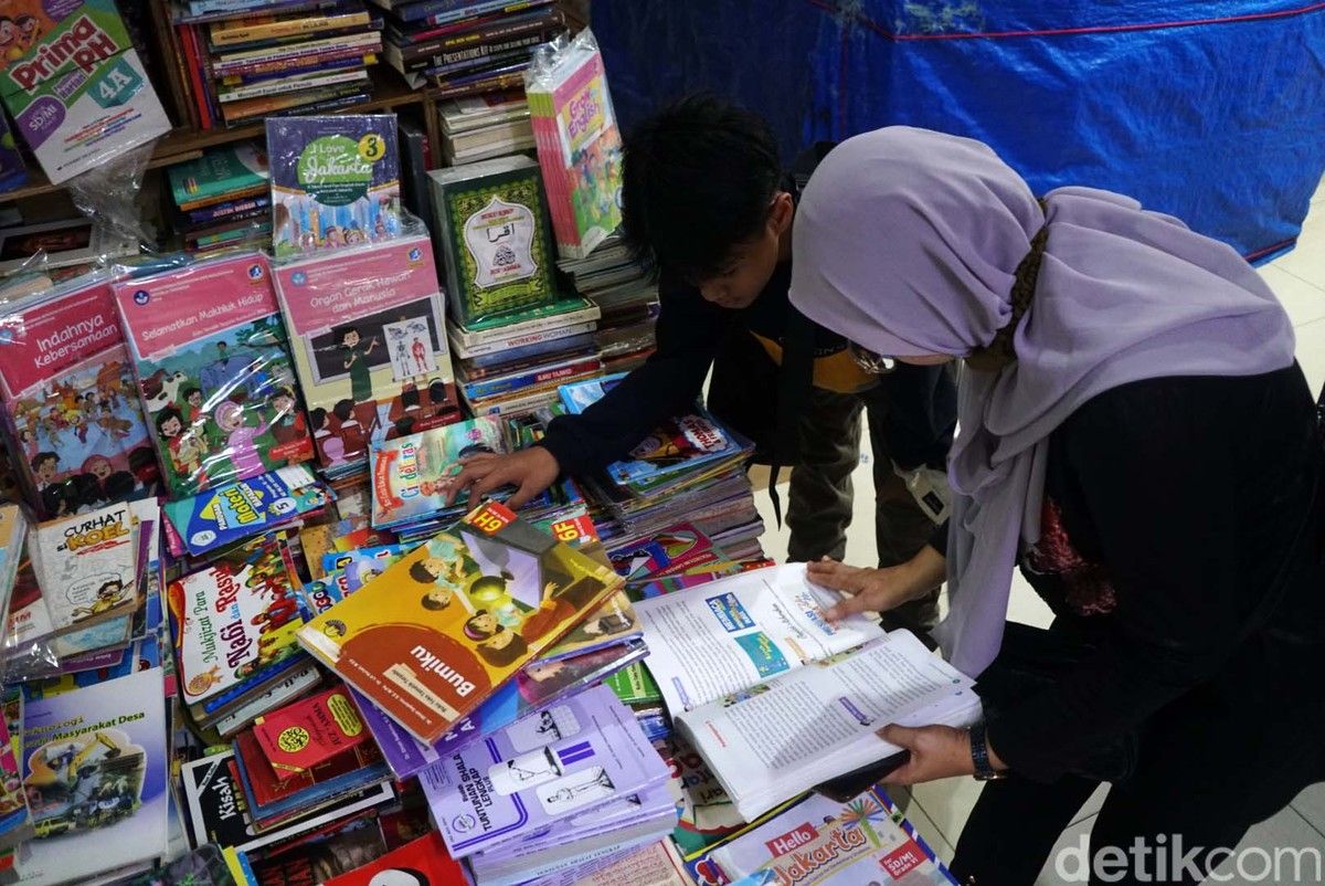Pemerintah perbarui buku ajar nasional dan JPPI ingatkan